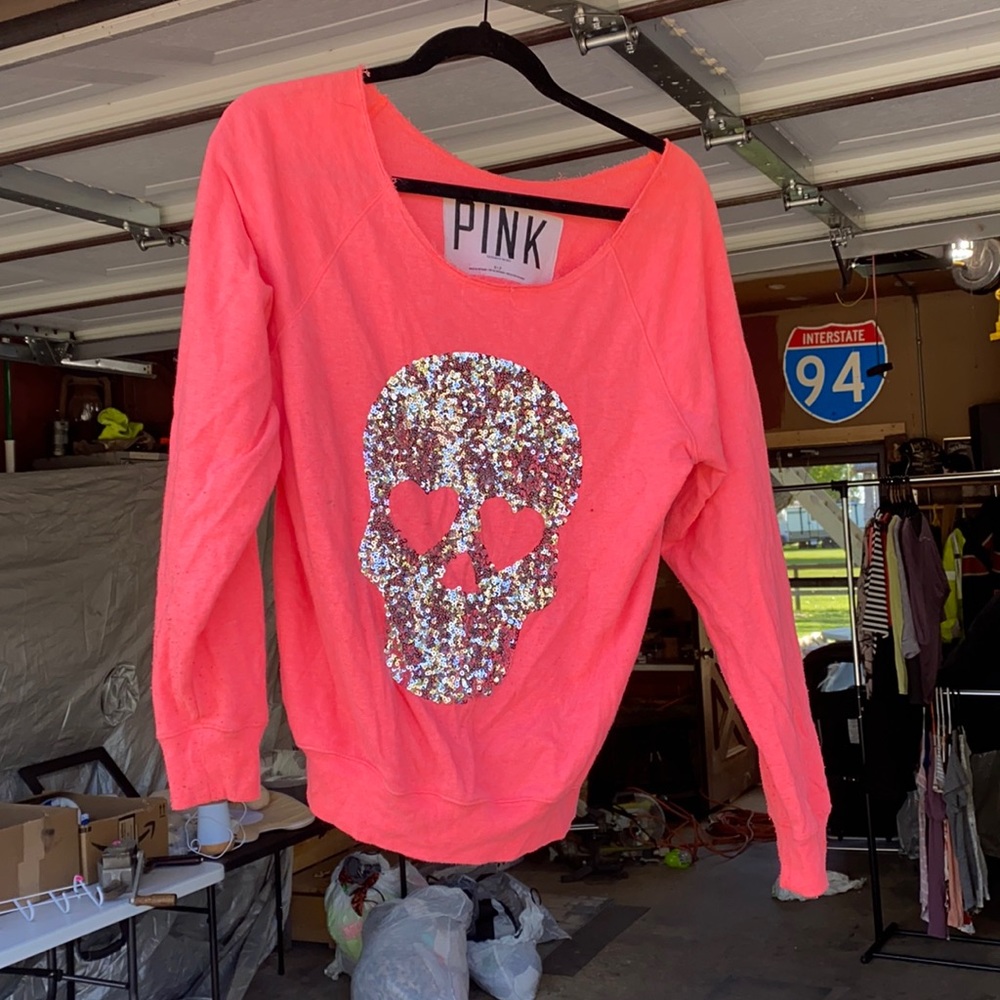 Pink skull sweatshirt